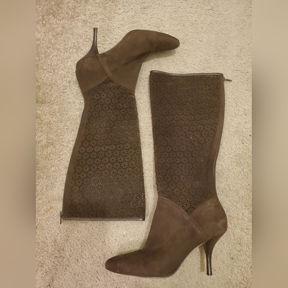 Oscar de La Renta Women's Suede Boots